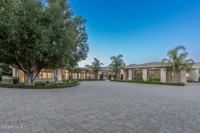 1300 Woodland Grove Court, Westlake Village, CA 91362