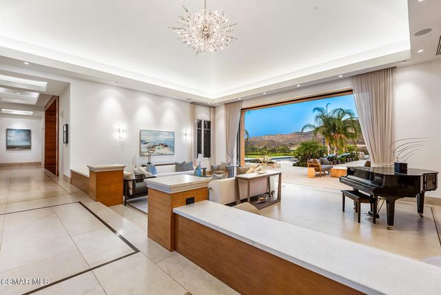 1300 Woodland Grove Court, Westlake Village, CA 91362