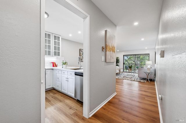 827 Via Casitas, Greenbrae, CA 94904