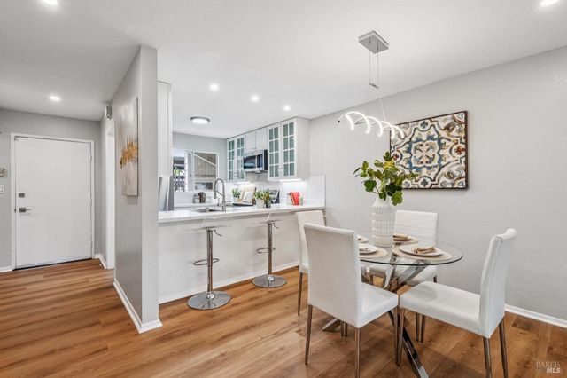 827 Via Casitas, Greenbrae, CA 94904