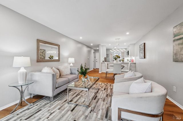 827 Via Casitas, Greenbrae, CA 94904