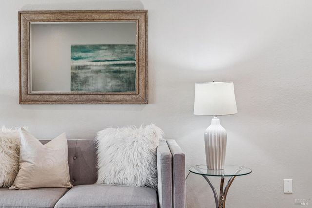 827 Via Casitas, Greenbrae, CA 94904