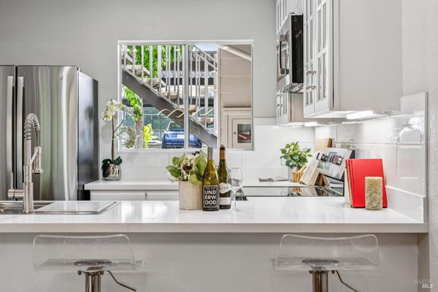 827 Via Casitas, Greenbrae, CA 94904