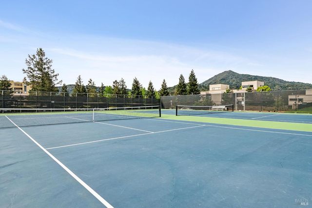 827 Via Casitas, Greenbrae, CA 94904