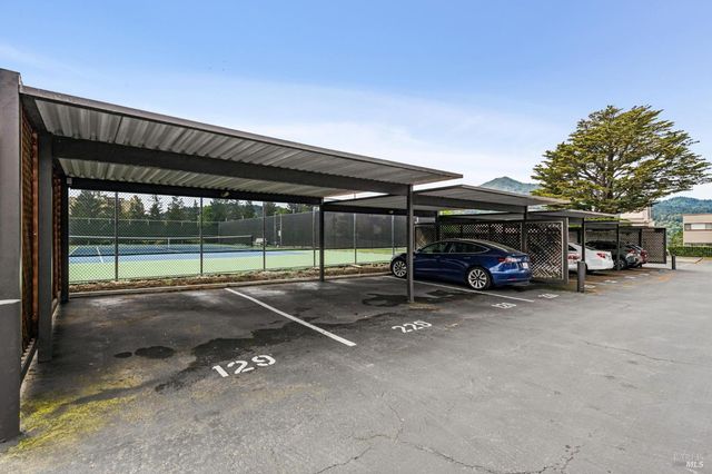 827 Via Casitas, Greenbrae, CA 94904