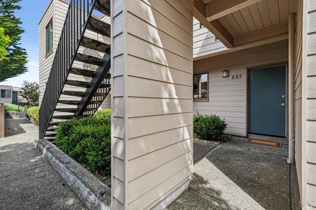 827 Via Casitas, Greenbrae, CA 94904