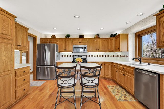 W191S6834 Bluegrass DRIVE, Muskego, WI 53150