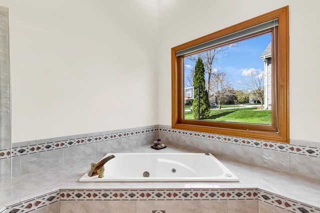 W191S6834 Bluegrass DRIVE, Muskego, WI 53150