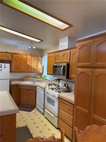 5200 Heil Avenue 37, Huntington Beach, CA 92649