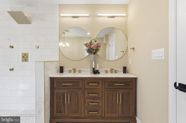 11800 BEEKMAN PL, Potomac, MD 20854