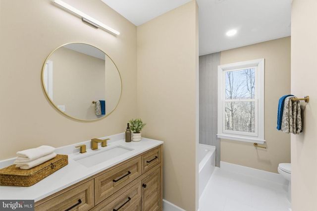 11800 BEEKMAN PL, Potomac, MD 20854