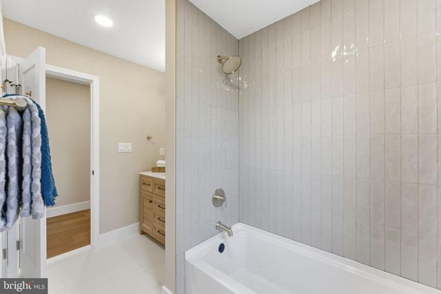 11800 BEEKMAN PL, Potomac, MD 20854