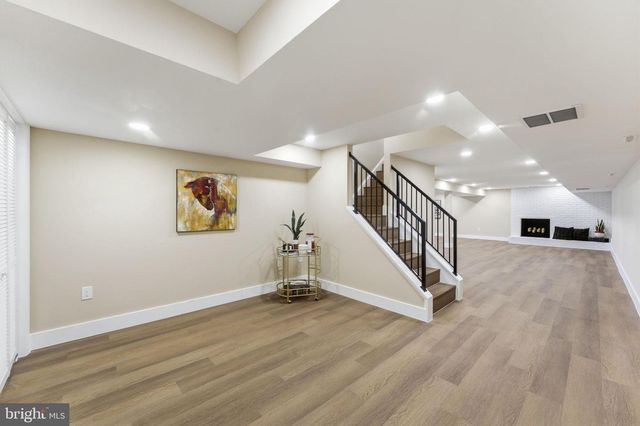 11800 BEEKMAN PL, Potomac, MD 20854