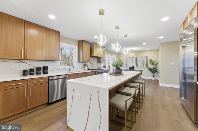 11800 BEEKMAN PL, Potomac, MD 20854