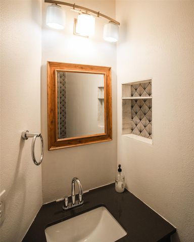 11901 Swearingen DR 38G, Austin, TX 78758