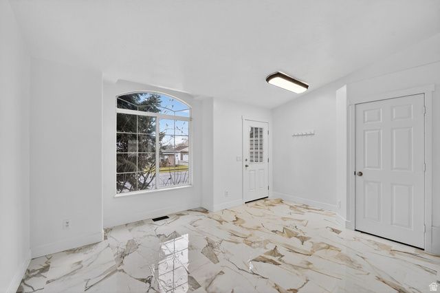 1520 N 550 W, West Bountiful, UT 84087