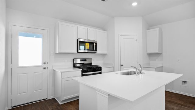 197 Celosia LOOP, Uhland, TX 78640