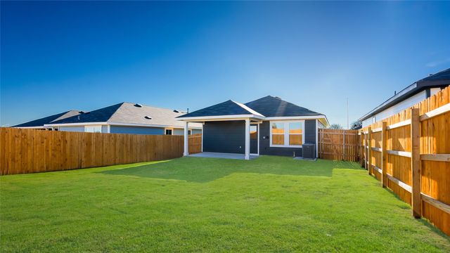 197 Celosia LOOP, Uhland, TX 78640
