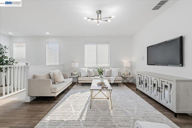 3135 Central Pkwy, Dublin, CA 94568