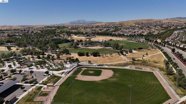3135 Central Pkwy, Dublin, CA 94568