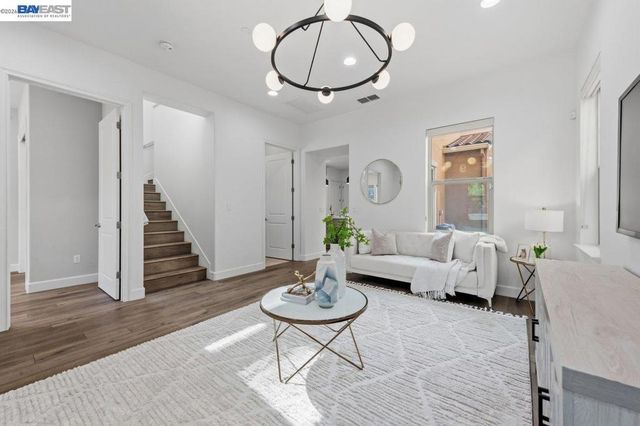 3135 Central Pkwy, Dublin, CA 94568