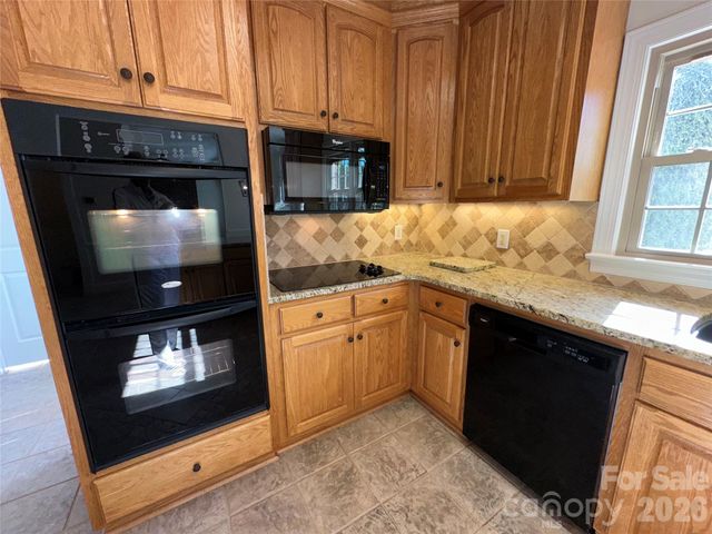 8219 Deer Drive, Harrisburg, NC 28075