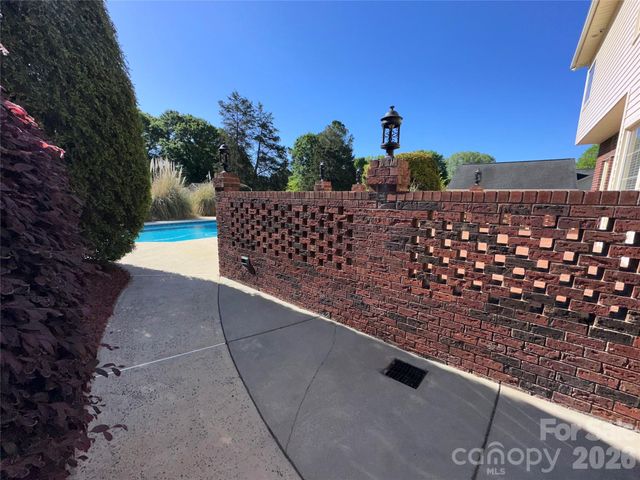 8219 Deer Drive, Harrisburg, NC 28075