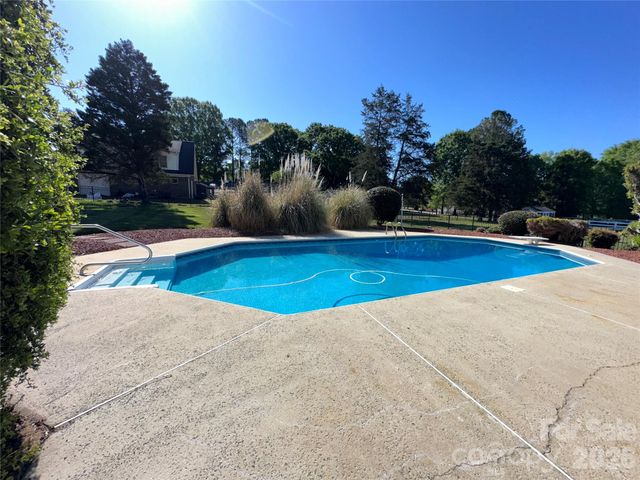 8219 Deer Drive, Harrisburg, NC 28075