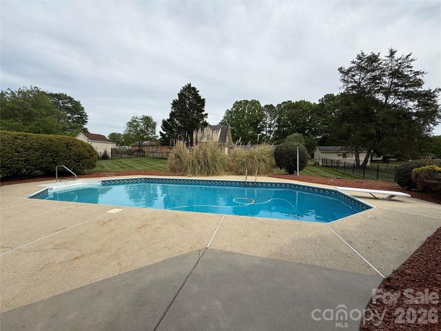 8219 Deer Drive, Harrisburg, NC 28075