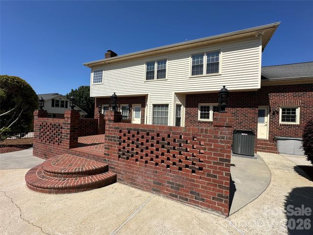 8219 Deer Drive, Harrisburg, NC 28075