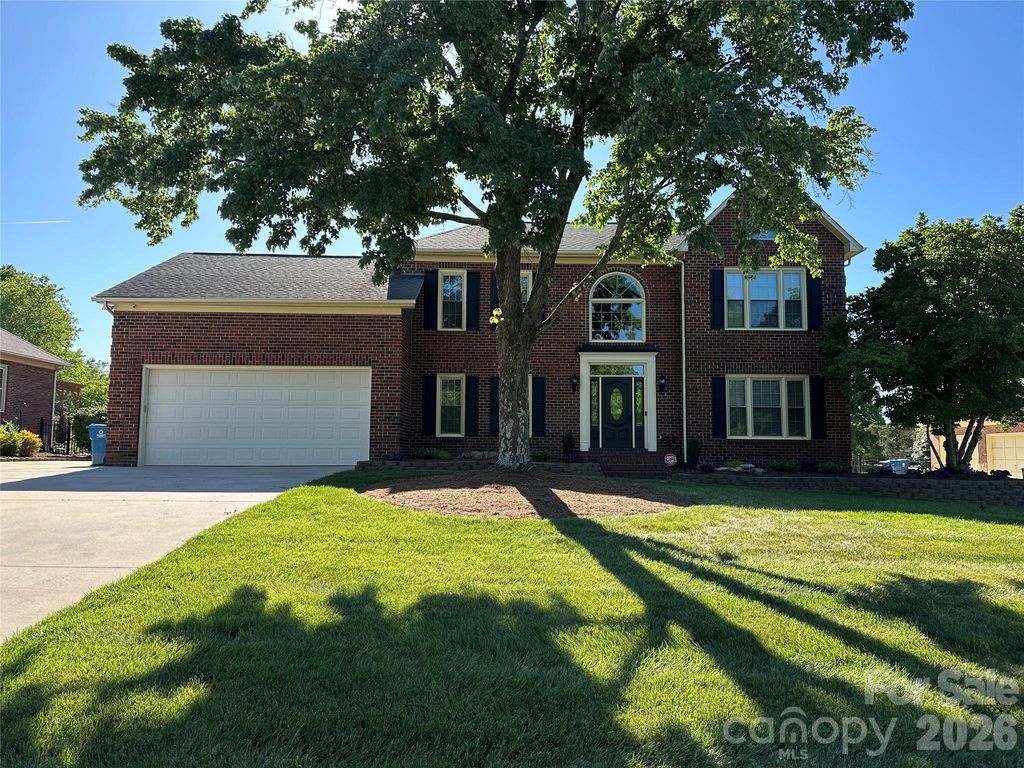 8219 Deer Drive, Harrisburg, NC 28075