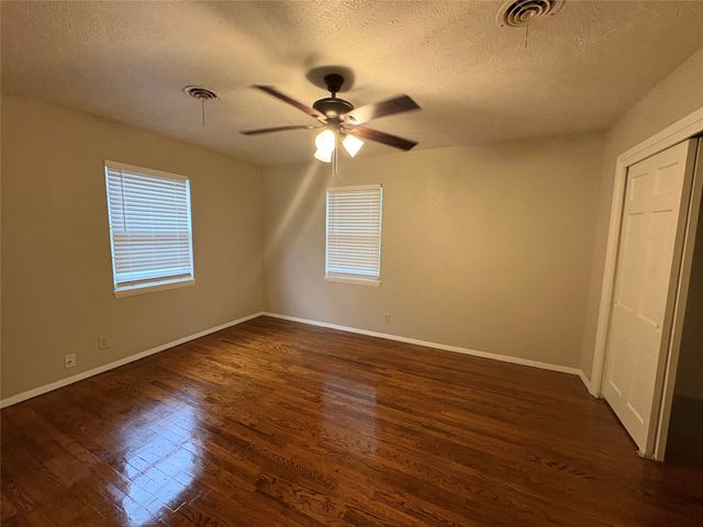 404 W Heron Street, Denison, TX 75020
