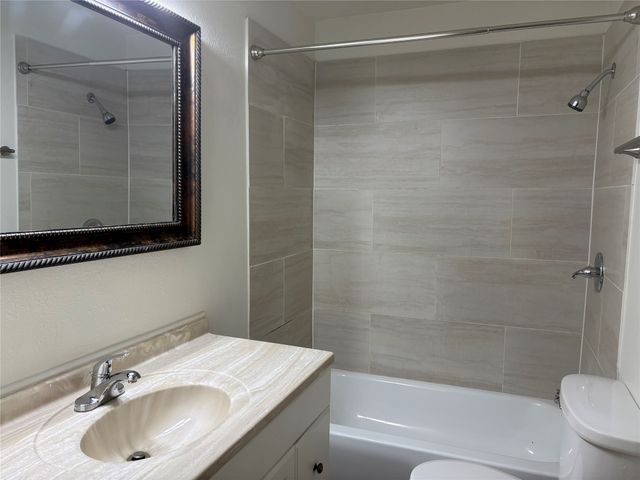 404 W Heron Street, Denison, TX 75020