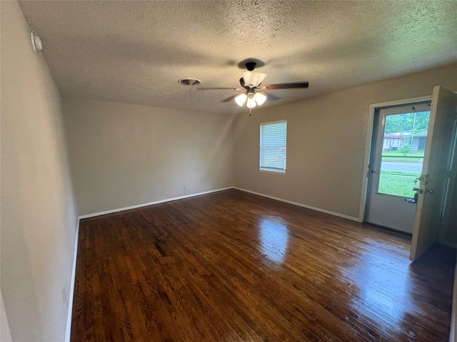 404 W Heron Street, Denison, TX 75020
