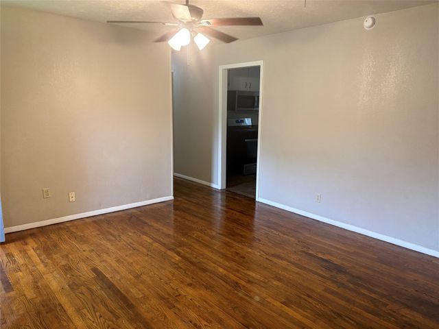 404 W Heron Street, Denison, TX 75020