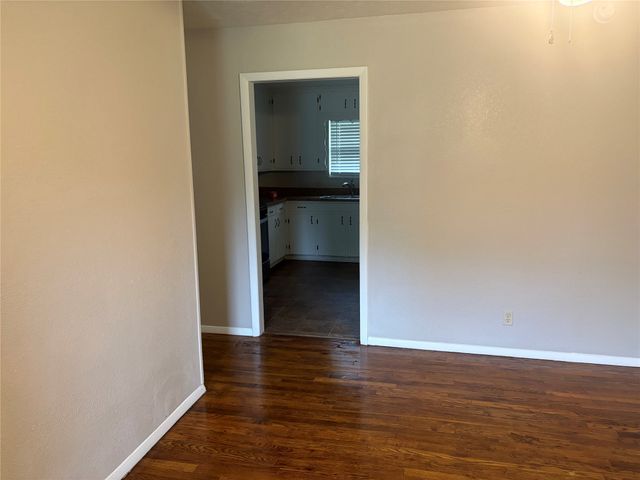 404 W Heron Street, Denison, TX 75020