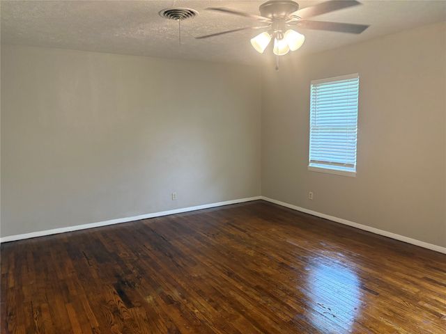 404 W Heron Street, Denison, TX 75020