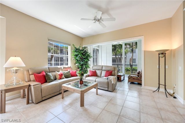 820 Bentwater CIR 101, Naples, FL 34108