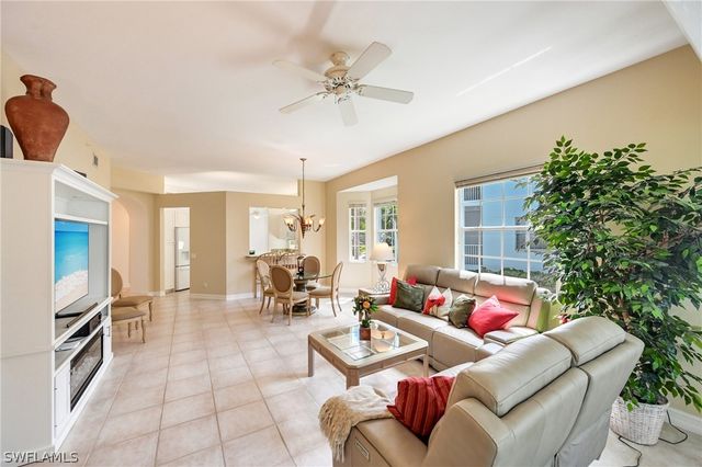 820 Bentwater CIR 101, Naples, FL 34108