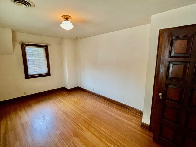 810 3rd Street NW, Austin, MN 55912