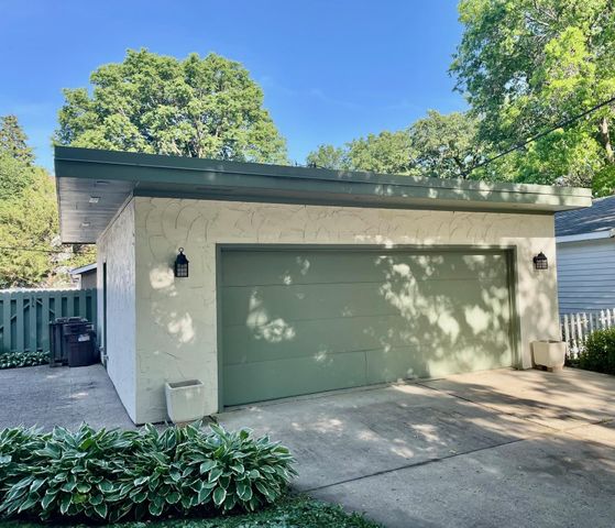 810 3rd Street NW, Austin, MN 55912