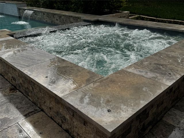 4927 Lagos Azul Court C, Spring, TX 77389