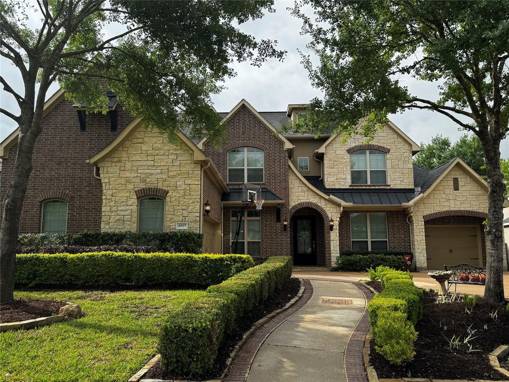 4927 Lagos Azul Court C, Spring, TX 77389