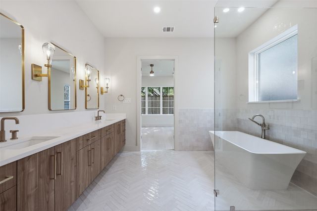 8544 Fresh Meadows Road, North Richland Hills, TX 76182
