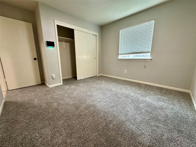 1039 N Teal Estates Circle, Fresno, TX 77545