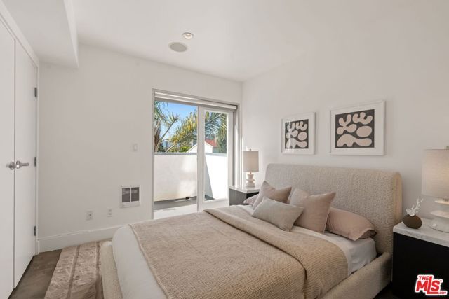 1037 N Laurel Avenue 14, West Hollywood, CA 90046