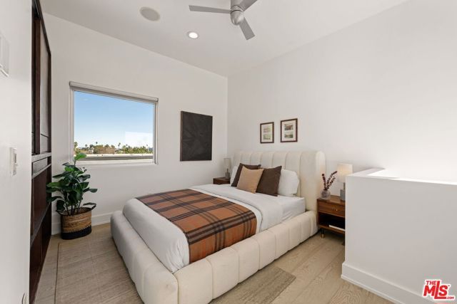 1037 N Laurel Avenue 14, West Hollywood, CA 90046