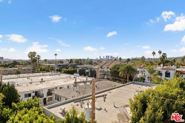 1037 N Laurel Avenue 14, West Hollywood, CA 90046