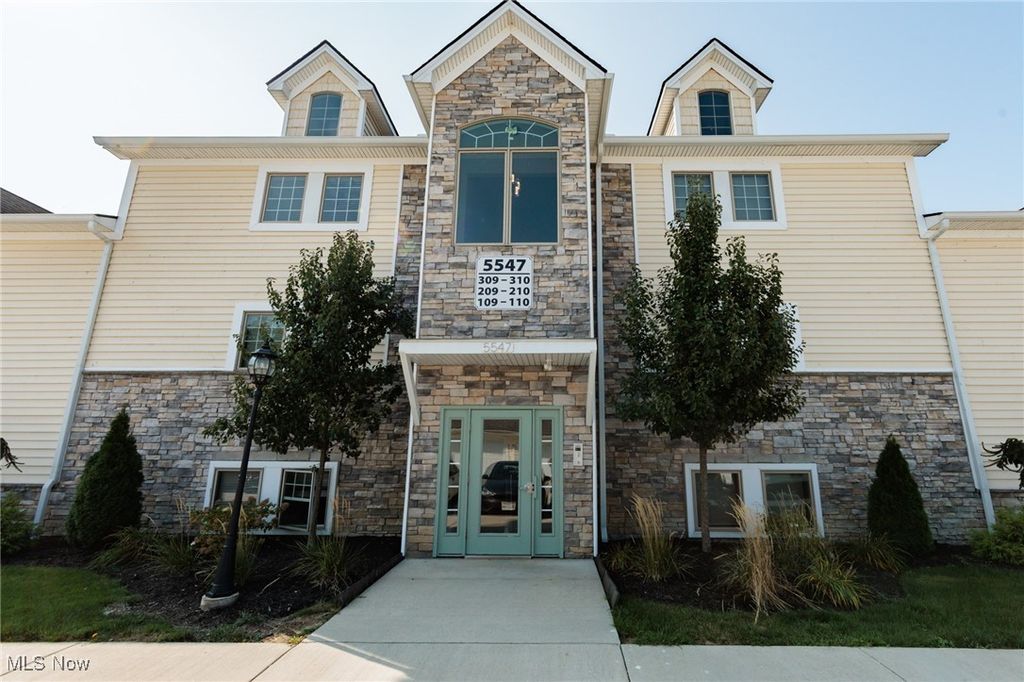 5547 Beavercrest Drive 309, Lorain, OH 44053