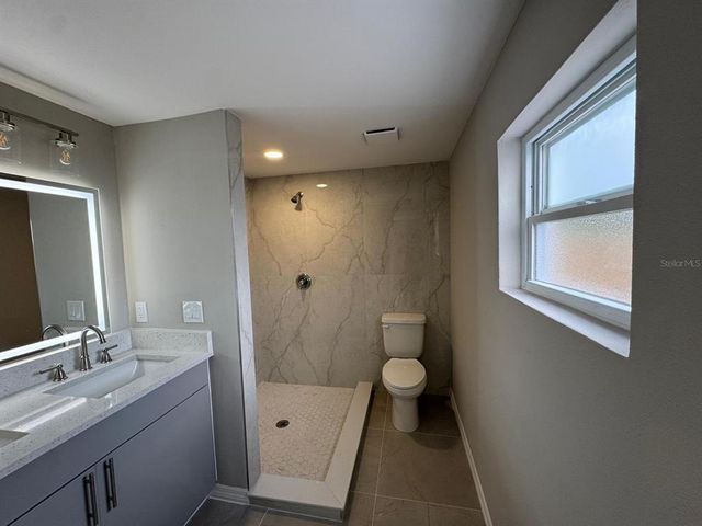 12801 COLLEGE HILL DRIVE, Hudson, FL 34667